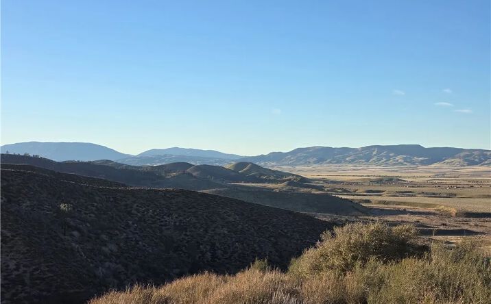 Pictures of Land property located at 25 3points, Lake Hughes, CA 93532 for sales - image #1