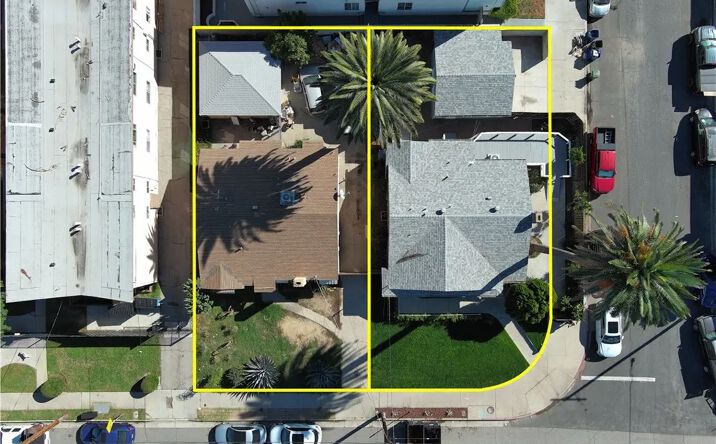 Pictures of Multifamily property located at 7402 Haskell, Van Nuys, CA 91406 for sales - image #1