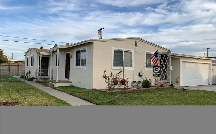 Pictures of Multifamily property located at 912 Maplewood, Port Hueneme, CA 93041 for sales - image #1