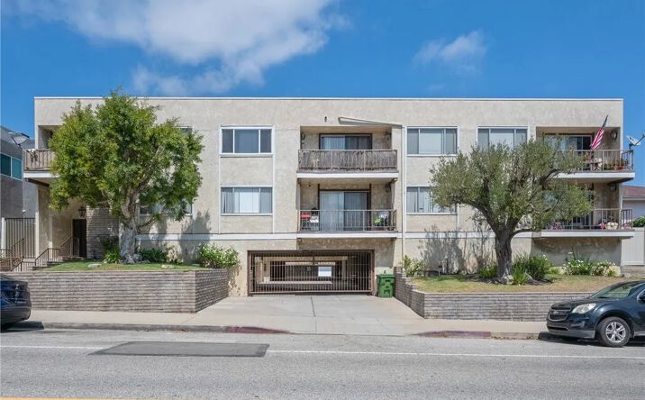 image of property at 1350 W 9TH ST APT 1 Los Angeles CA 90732-3853