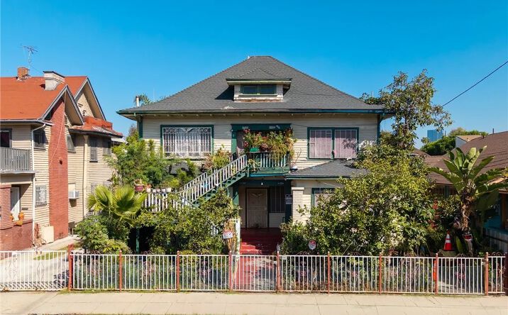 Pictures of Multifamily property located at 1123 W 18th, Los Angeles, CA 90015 for sales - image #1