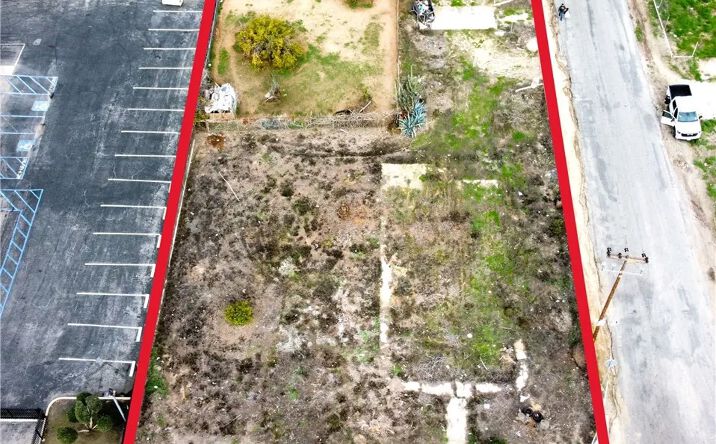 Pictures of Land property located at 1836 Niles, Bakersfield, CA 93305 for sales - image #1