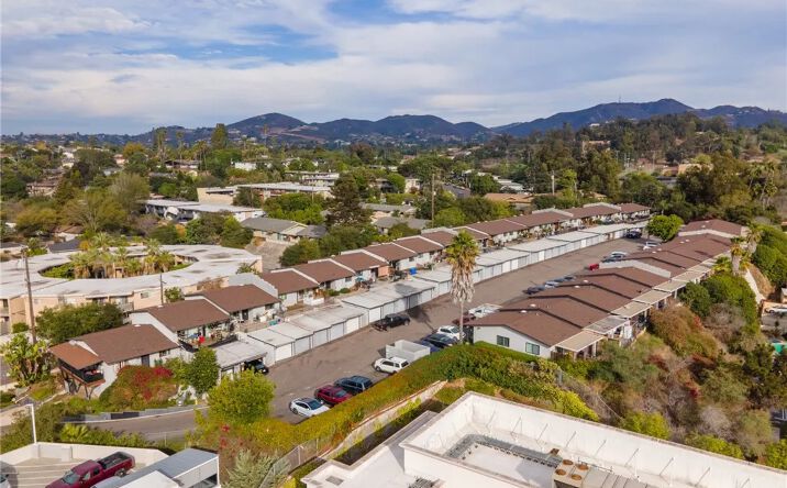 Pictures of Multifamily property located at 1010 Clearbrook Lane, Vista, CA 92084 for sales - image #1