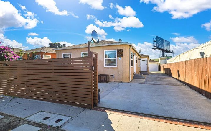 Pictures of Multifamily property located at 3211 Cattaraugus Avenue, Los Angeles, CA 90034 for sales - image #1