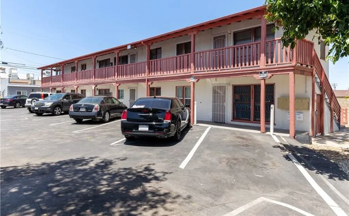 Pictures of Multifamily property located at 44921 Trevor, Lancaster, CA 93534 for sales - image #1