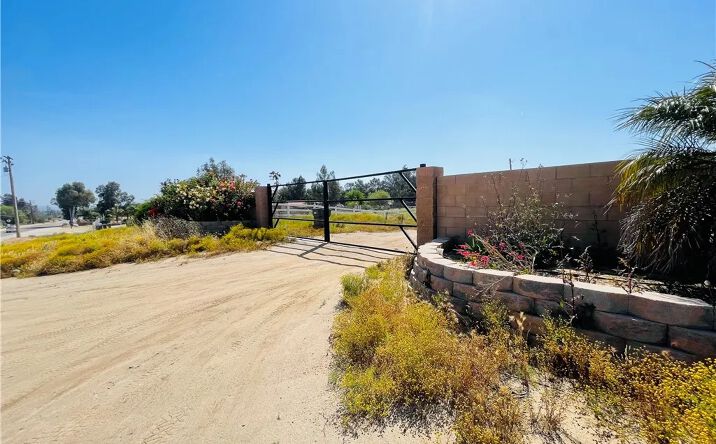 Pictures of Land property located at 22285 Old Elsinore, Perris, CA 92570 for sales - image #1