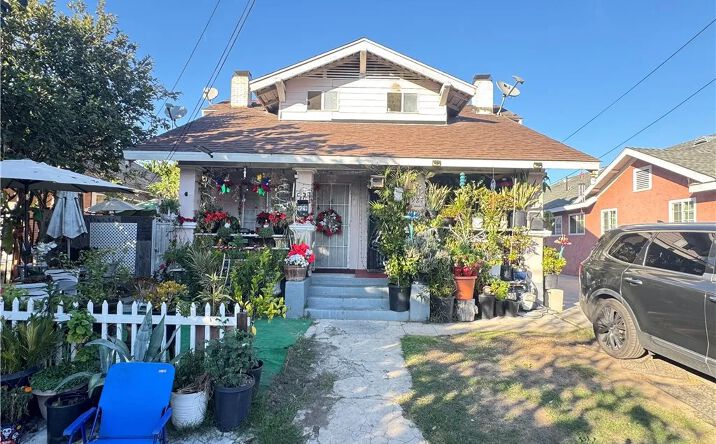 Pictures of Multifamily property located at 927 W 48th Street, Los Angeles, CA 90037 for sales - image #1