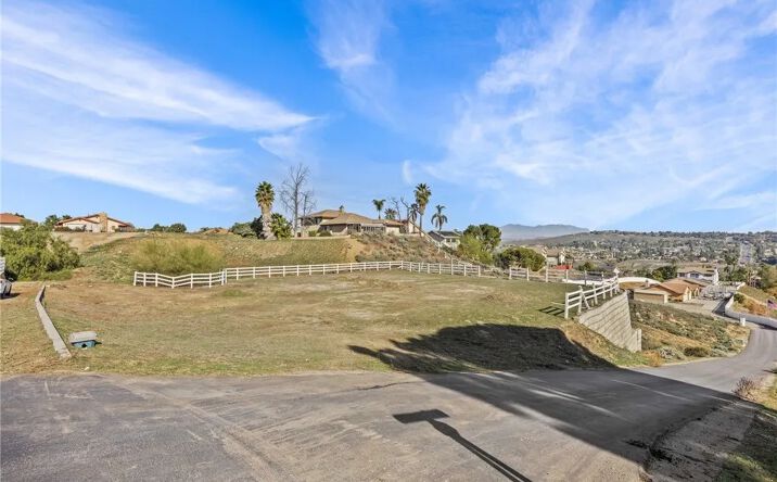 Pictures of Land property located at 16538 Canyon Ridge Rd, Riverside, CA 92503 for sales - image #1