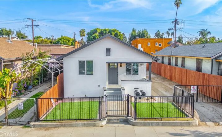 Pictures of Multifamily property located at 3818 Crawford, Los Angeles, CA 90011 for sales - image #1