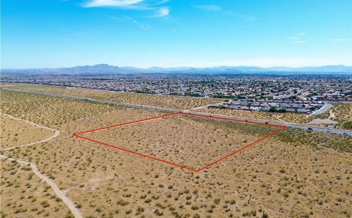 Pictures of Land property located at Us-395, Victorville, CA 92392 for sales - image #1