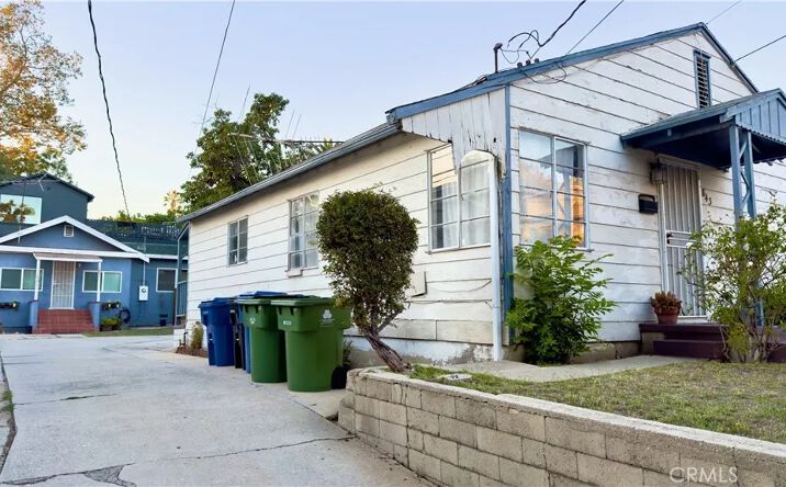 Pictures of Multifamily property located at 843 Laveta Terrace, Echo Park, CA 90026 for sales - image #1
