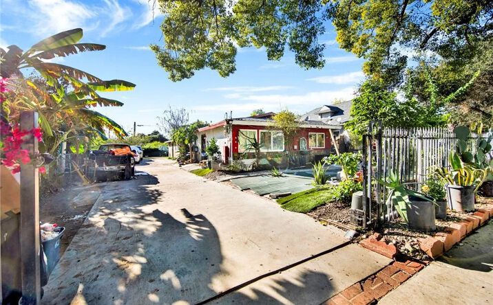 Pictures of Multifamily property located at 691 Lincoln Avenue, Pasadena, CA 91103 for sales - image #1