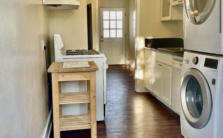Pictures of Multifamily property located at 4985-89 Narragansett Ave, San Diego, CA 92107 for sales - image #1