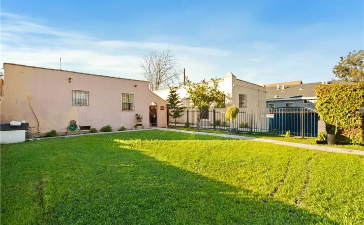 Pictures of Multifamily property located at 8449 S Main, Los Angeles, CA 90003 for sales - image #1