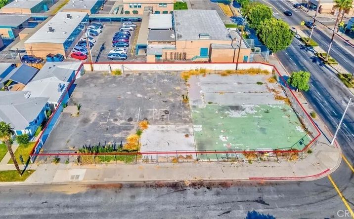 Pictures of Land property located at 2416 E Alondra, Compton, CA 90221 for sales - image #1