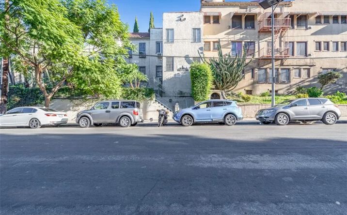 Pictures of Multifamily property located at 534 S Coronado, Los Angeles, CA 90057 for sales - image #1