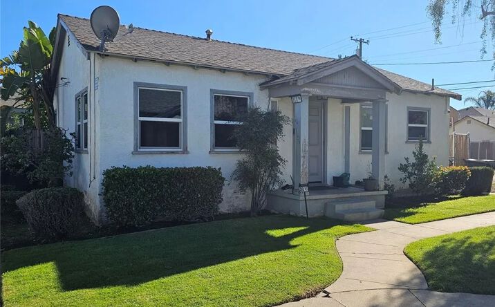 Pictures of Multifamily property located at 304 E Fesler, Santa Maria, CA 93454 for sales - image #1