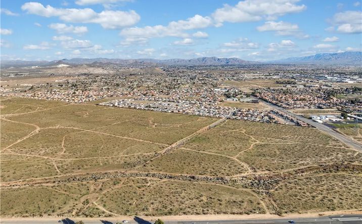 Pictures of Land property located at El Evado, Victorville, CA 92394 for sales - image #1