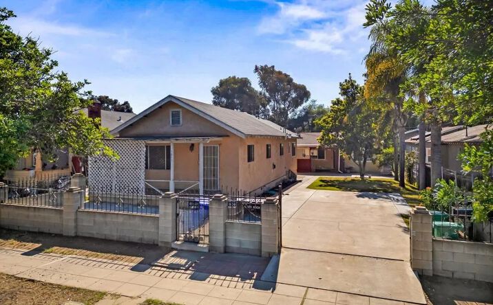 Pictures of Multifamily property located at 3813-15 Birch Street, San Diego, CA 92113 for sales - image #1
