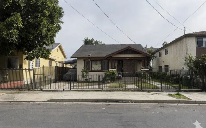Pictures of Multifamily property located at 1138 S Ardmore, Los Angeles, CA 90006 for sales - image #1