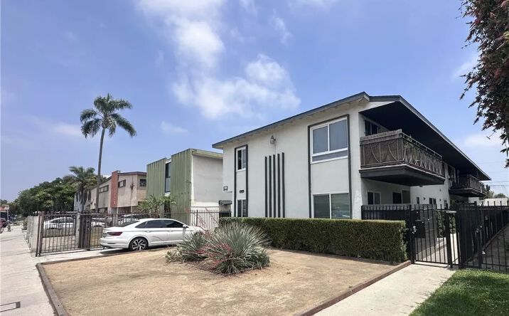 Pictures of Multifamily property located at 1942 S Sherbourne Drive, Los Angeles, CA 90034 for sales - image #1