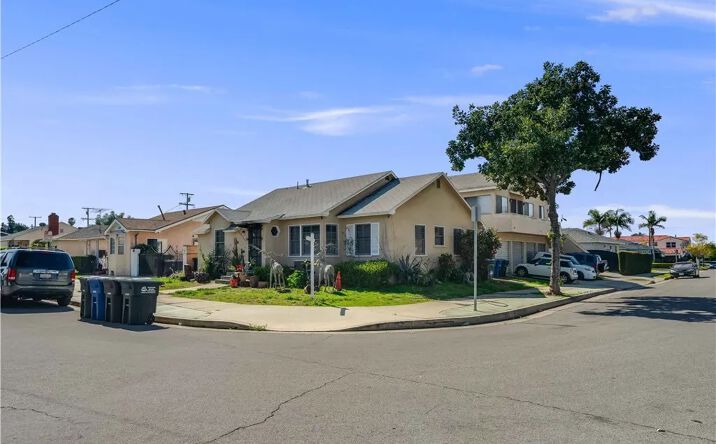 Pictures of Multifamily property located at 231 Blackshear Avenue, Los Angeles, CA 90022 for sales - image #1