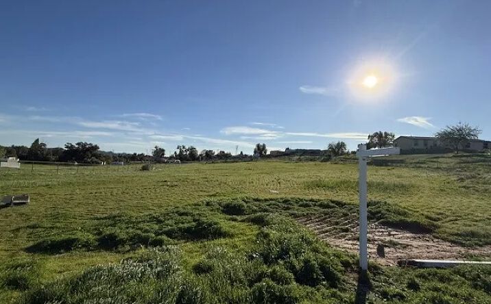 Pictures of Land property located at River, Perris, CA 92570 for sales - image #1