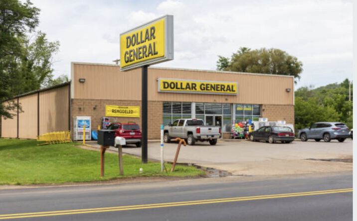 Pictures of Retail property located at 1035 US-209, Cuddebackville, NY 12729 for sales - image #1