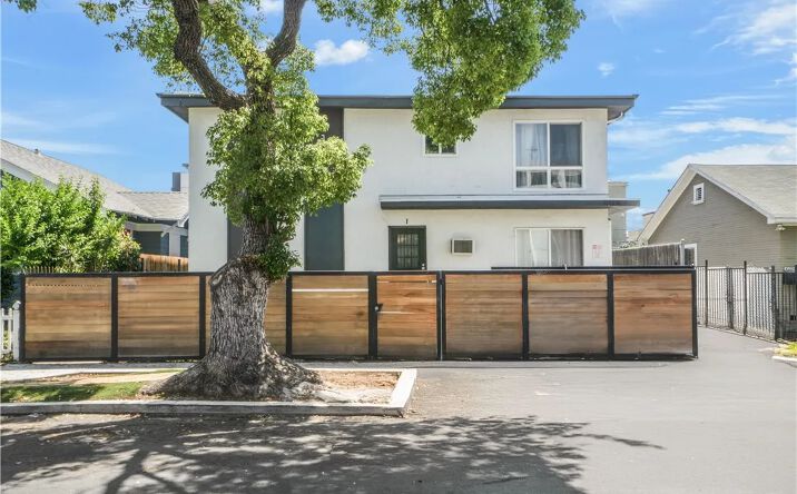 Pictures of Multifamily property located at 1026 N Hudson, Los Angeles, CA 90038 for sales - image #1