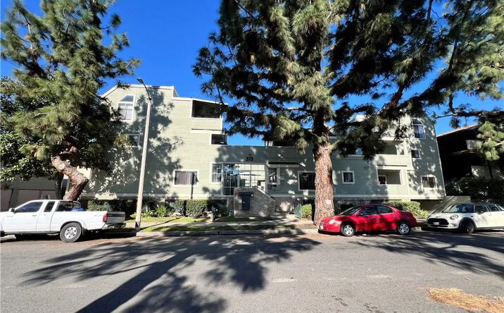 Pictures of Multifamily property located at 313 E Pine, Santa Ana, CA 92701 for sales - image #1