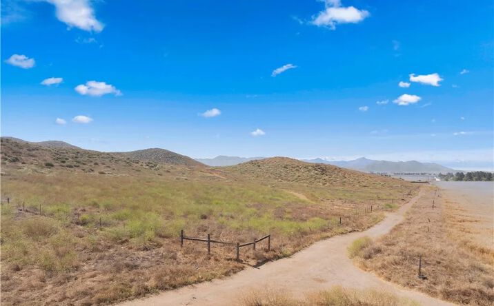 Pictures of Land property located at Stueber, Winchester, CA 92545 for sales - image #1