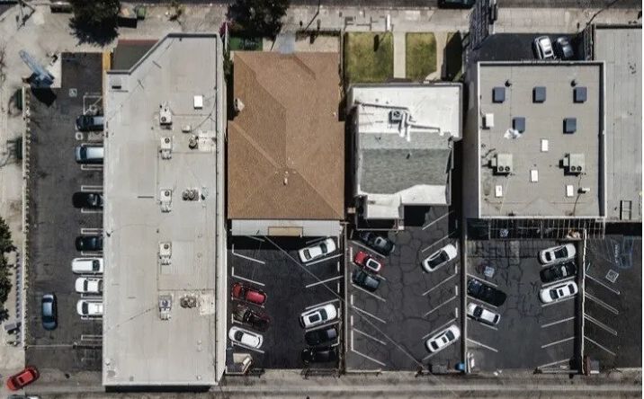 Pictures of Multifamily property located at 811 S Vermont, Los Angeles, CA 90005 for sales - image #1