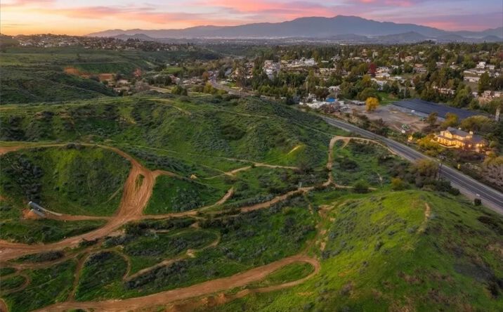 Pictures of Land property located at Sunrise Mesa, Riverside, CA 92504 for sales - image #1