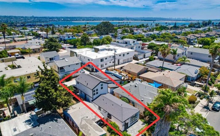 Pictures of Multifamily property located at 4053-55 Jewell St, San Diego, CA 92109 for sales - image #1