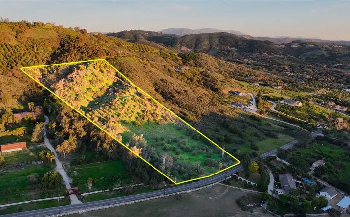 Pictures of Land property located at Via Vaquero, Temecula, CA 92590 for sales - image #1
