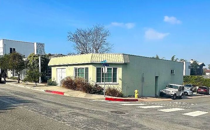 Pictures of Land property located at 947 Manhattan Beach, Manhattan Beach, CA 90266 for sales - image #1