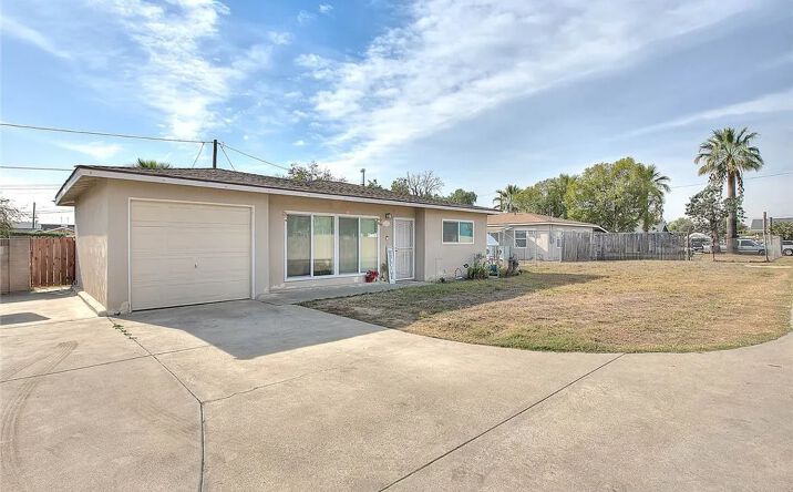 Pictures of Multifamily property located at 11904 Painter, Whittier, CA 90605 for sales - image #1