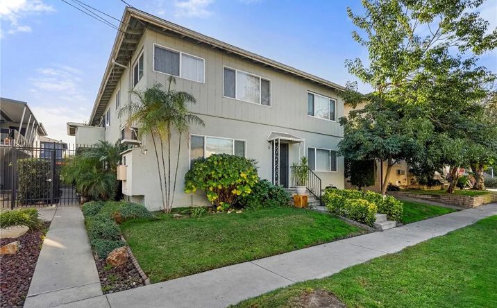 Pictures of Multifamily property located at 13520 Rye, Sherman Oaks, CA 91423 for sales - image #1