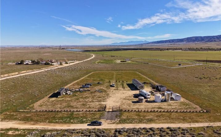 Pictures of Land property located at Bellbird, Lancaster, CA 93536 for sales - image #1