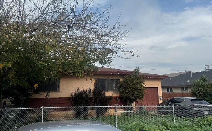 Pictures of Multifamily property located at 1155 W 104th, Los Angeles, CA 90044 for sales - image #1