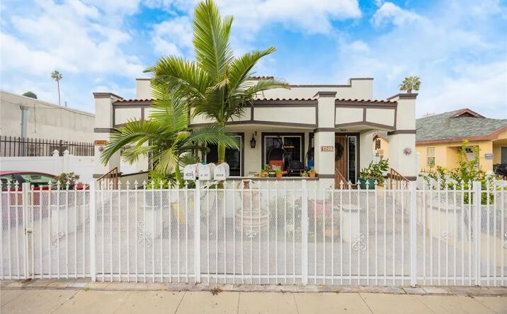 Pictures of Multifamily property located at 4019 S Van Ness Avenue, Los Angeles, CA 90062 for sales - image #1
