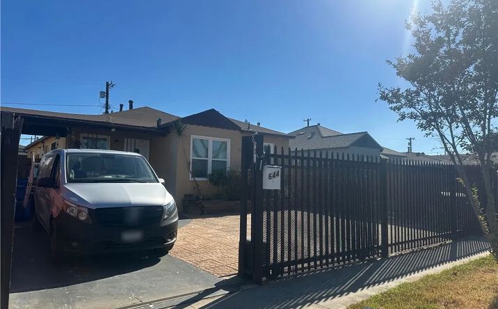 Pictures of Multifamily property located at 644 E 88th, Los Angeles, CA 90002 for sales - image #1