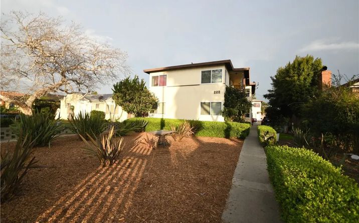 Pictures of Multifamily property located at 222 N Locust, Inglewood, CA 90301 for sales - image #1