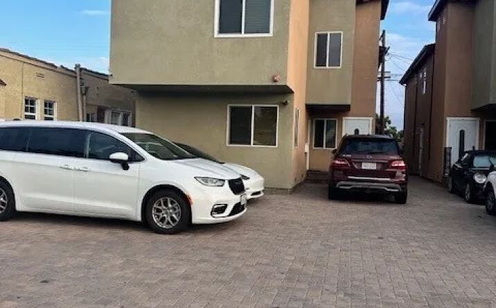 Pictures of Multifamily property located at 1743 W 37th Street, Los Angeles, CA 90018 for sales - image #1