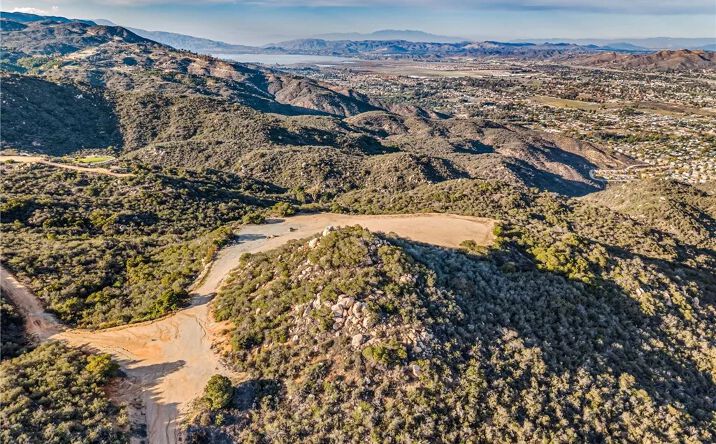 Pictures of Land property located at 28 Via Vista Grande, Murrieta, CA 92652 for sales - image #1