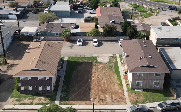 Pictures of Multifamily property located at 421 Devener, Riverside, CA 92507 for sales - image #1