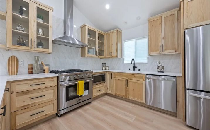 Pictures of Multifamily property located at 2460-2462 Stoner Avenue, Los Angeles, CA 90064 for sales - image #1