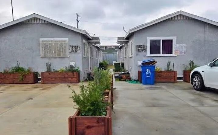 Pictures of Multifamily property located at 8129 S Hoover, Los Angeles, CA 90044 for sales - image #1