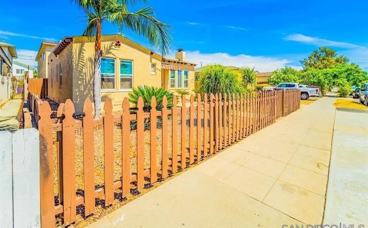 Pictures of Multifamily property located at 4135-37 Chamoune Ave, San Diego, CA 92105 for sales - image #1