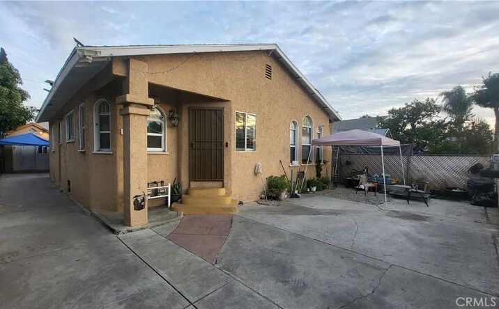Pictures of Multifamily property located at 946 S Ferris, East Los Angeles, CA 90022 for sales - image #1